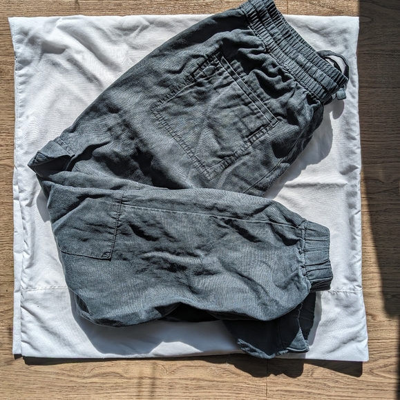 Banana Republic Cargo Joggers, Petite Small - Picture 1 of 4